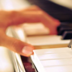 日本大巴车群交视频
